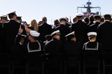Trump, 'buon compleanno alla Marina Usa! 251 anni di vittorie, passate e presenti'
