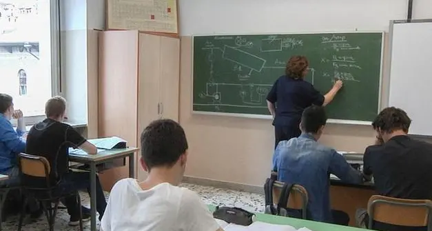 Achammer e Amhof: «Gli stipendi degli insegnanti devono salire»