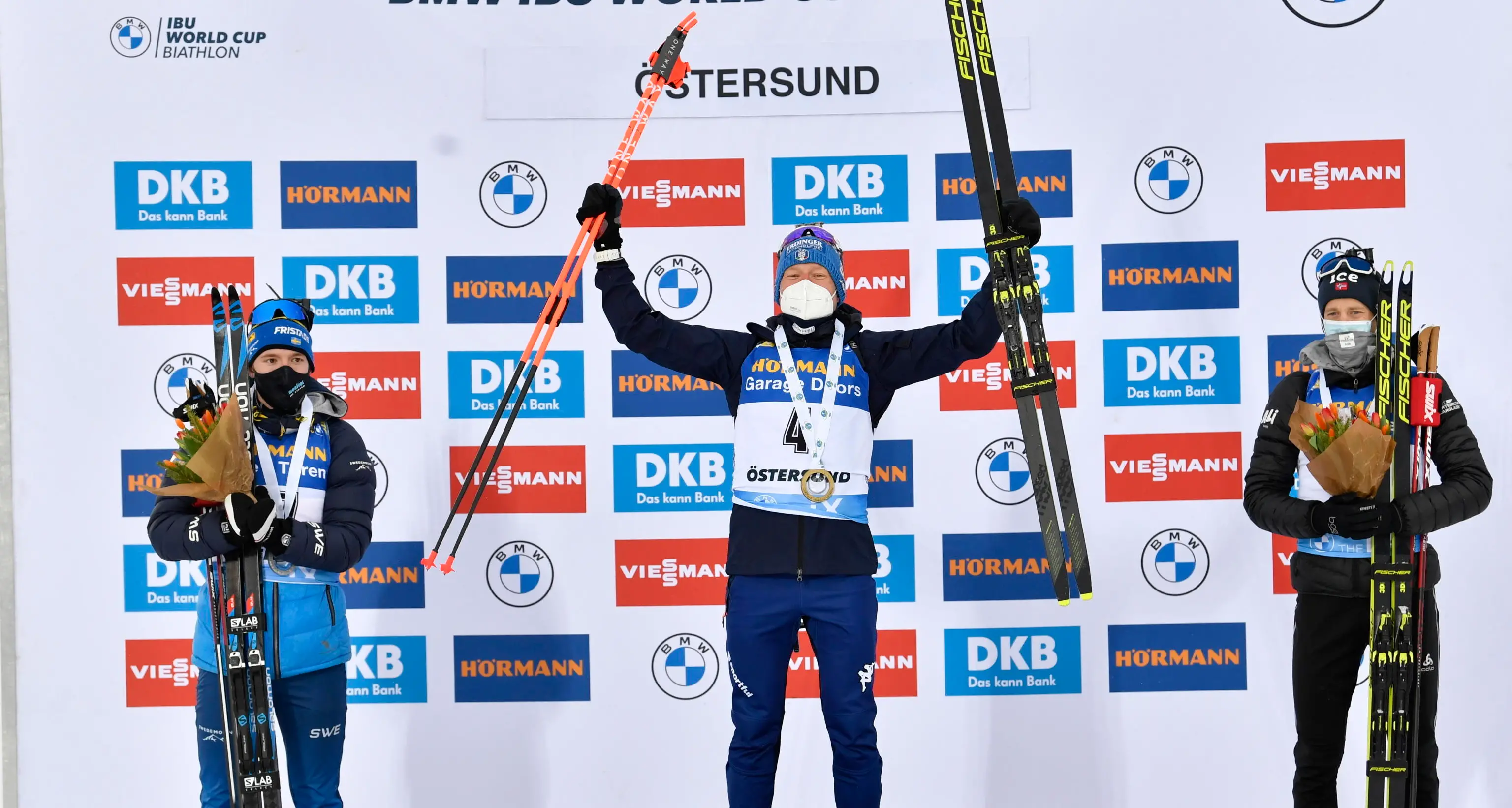 Biathlon, che giornata! Hofer vince, Doro Wierer è seconda