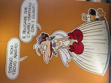 Tutti col naso nel cellulare e da soli con l'IA, così ci vede la fumettista Ziche