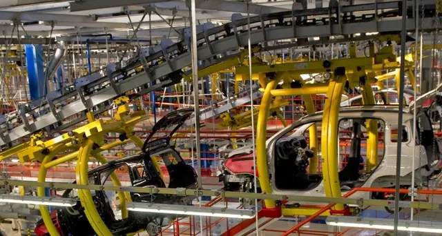 Industria: Istat, produzione dicembre +1,6% mese, +0,1% anno