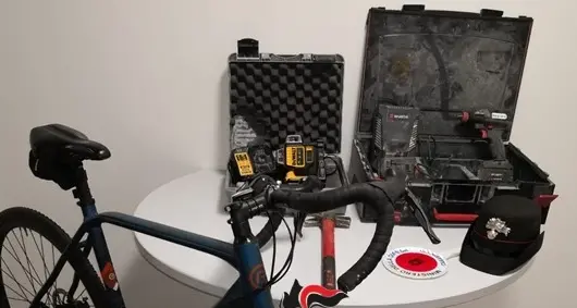 Laives, trovato con una bici e strumenti di lavoro rubati: denunciato