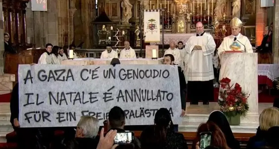 A Bolzano la messa di Natale è stata interrotta dalla protesta per Gaza