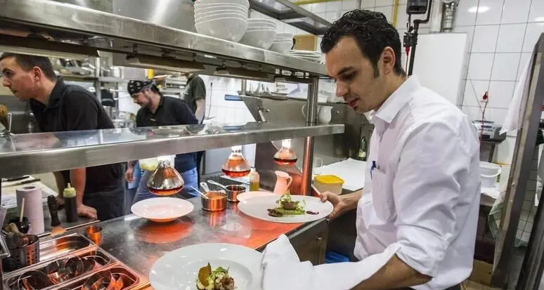 Bar e ristoranti, sos personale «Costretti a ridurre gli orari»