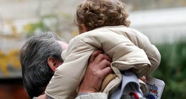 Padri separati in difficoltà, via libera agli alloggi Ipes