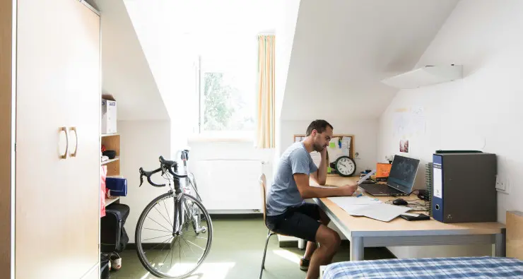 «No al click day per i posti negli studentati, serve un criterio sociale»