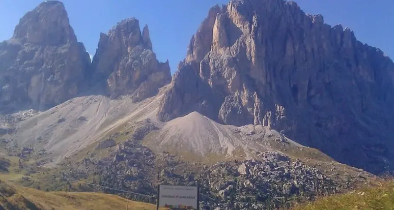 Sicurezza stradale, sabato controllate 243 persone sui passi: 20 le multe