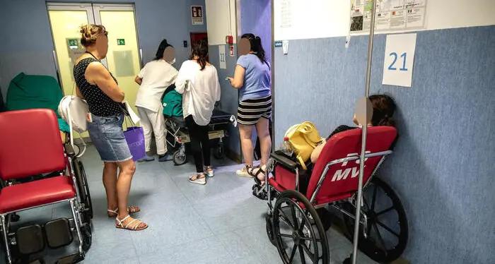 Pronto soccorso in affanno, 'in agosto la carenza sale a quasi 7mila medici'