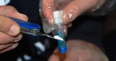 Spaccio di coca in casa a Bolzano: arrestata una giovane coppia
