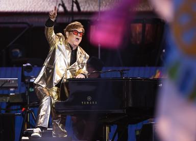 Un miliardo di stream per 'Don't Go Breaking My Heart' di Elton John