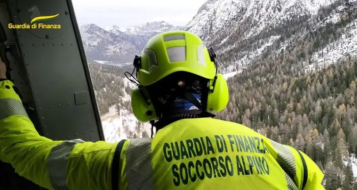 Val Senales, valanga in pista: in azione una cinquantina di soccorritori