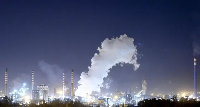 Ex Ilva: bimbo malato leucemia, genitori fanno causa a Stato