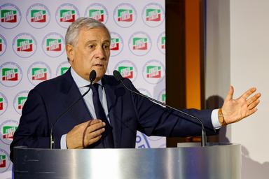 Tajani, vittoria FI sui carburanti, anche nel centrodestra si volevano tassare le imprese