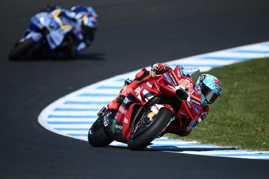 Moto Gp Australia, Marc Marquez cade ma conquista la pole (2)