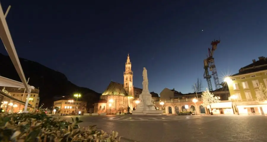Bolzano, la notte più breve è stata anche la più calda: minima di 24°, record per giugno