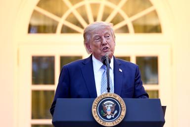 Trump bandisce dalla Casa Bianca Cnn, Politico e Msnow