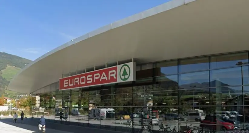 Spray urticante al supermercato di Vipiteno: sette persone in ospedale