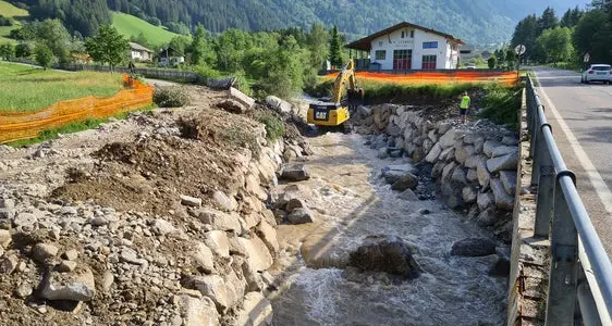 Anterselva, intervento di ripristino dopo il maltempo