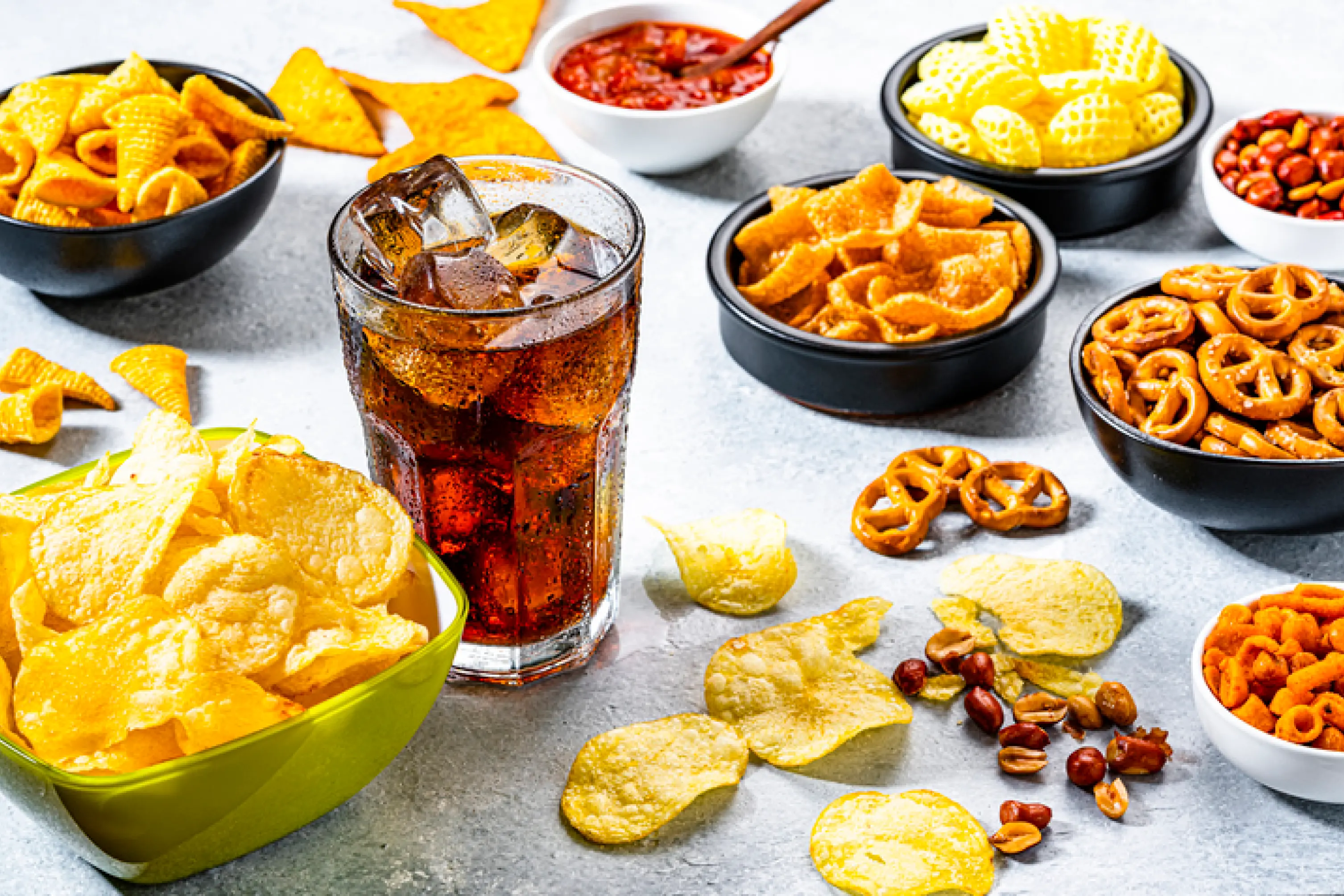 Società gastroenterologia, i cibi ultra processati sono il 50% della dieta