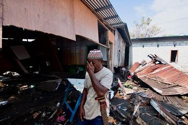 Sale a 38 morti il bilancio delle vittime nel sisma in Indonesia