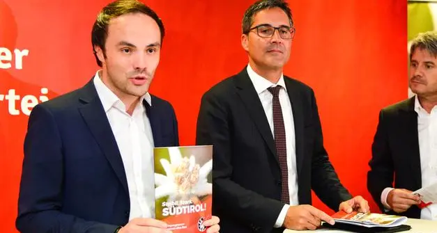 Crisi Svp, il parlamentino dà l’ok alla giunta corta con Widmann fuori
