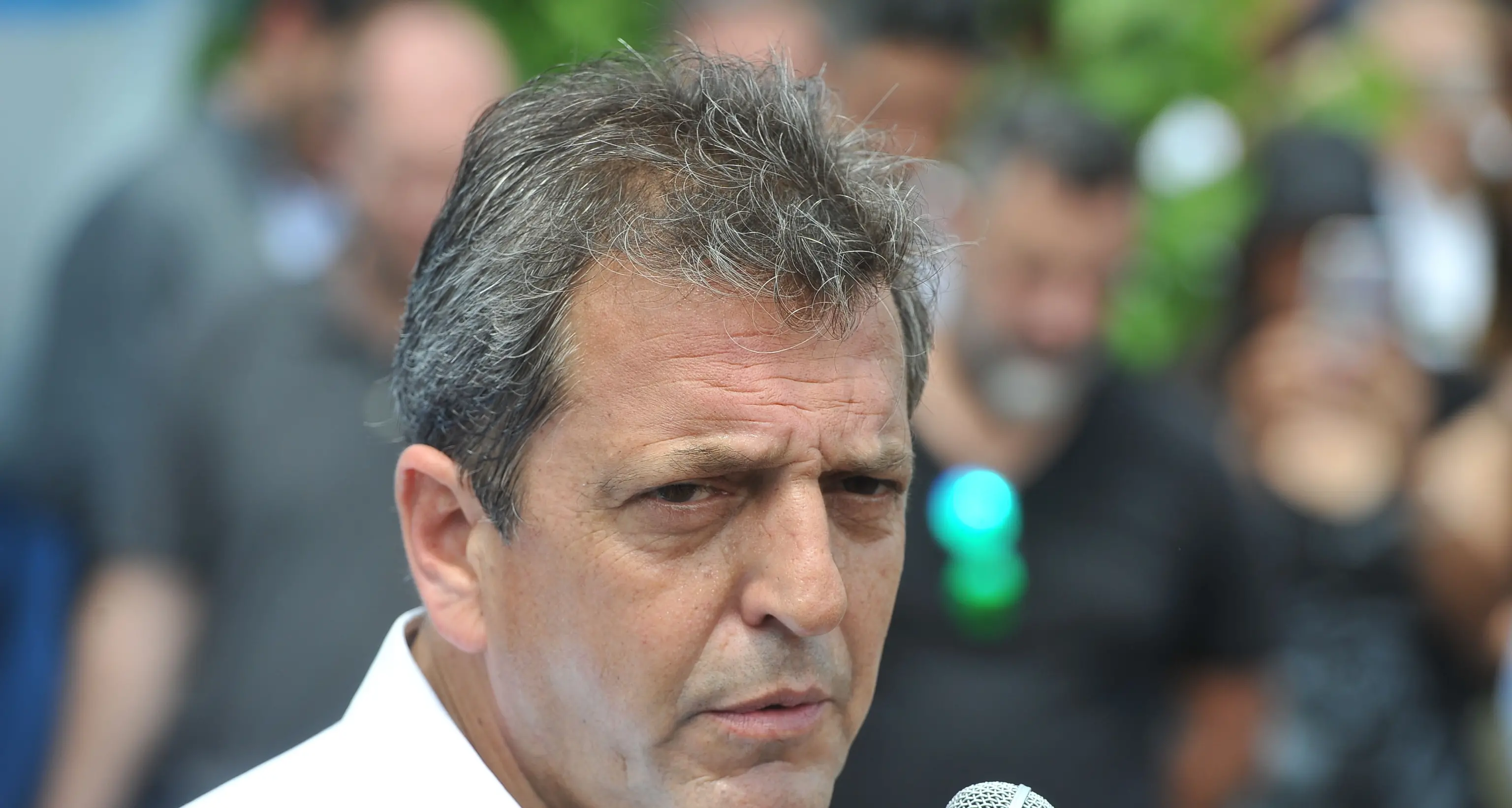 Argentina: Massa guida il voto col 35,9%, Milei al 30,5%