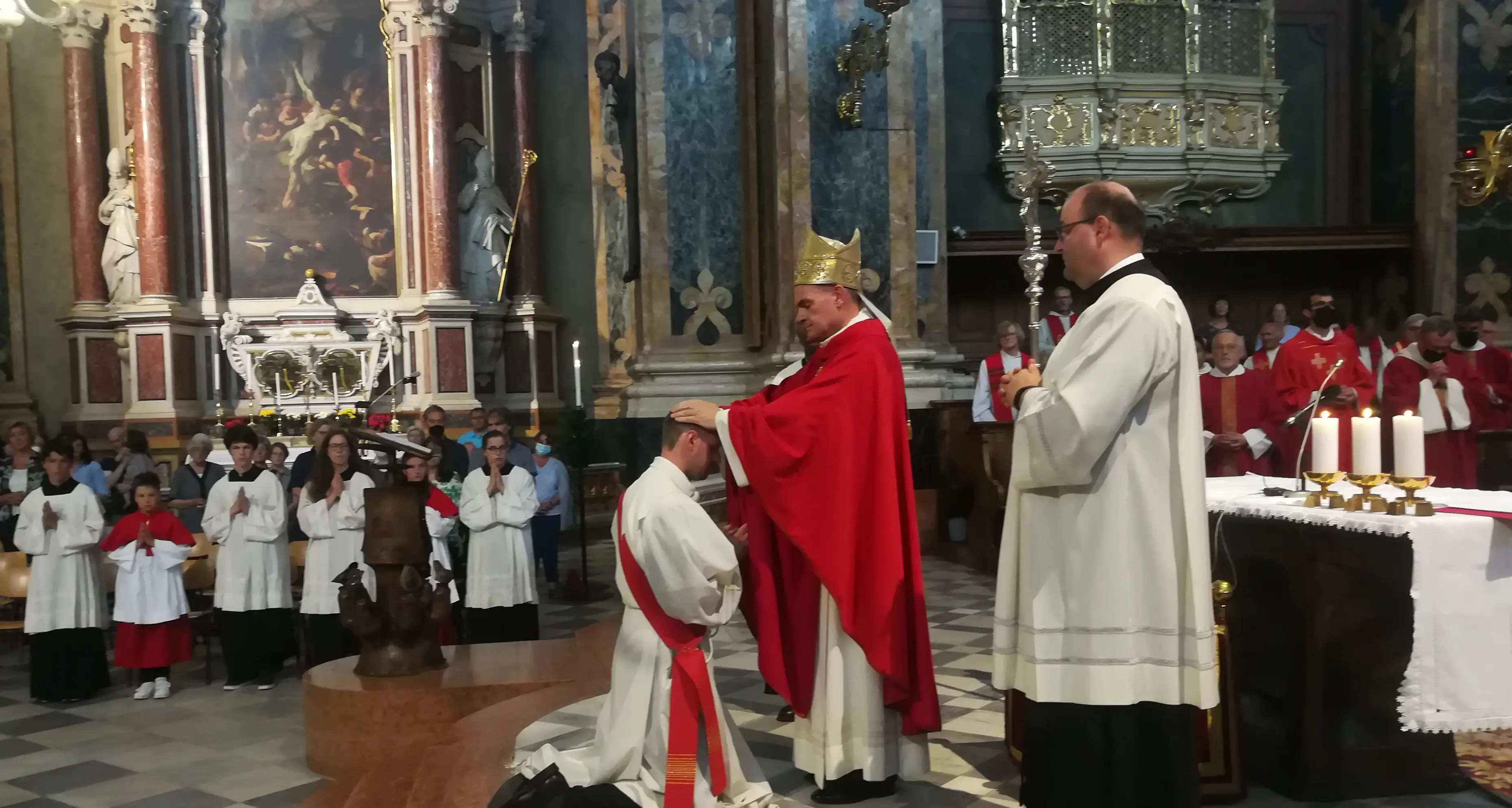 Un nuovo sacerdote per la diocesi di Bolzano: è il 38enne Matthias Kuppelwieser