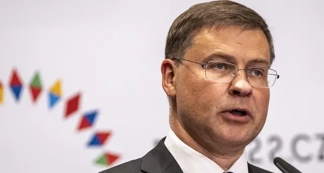 Ue: Dombrovskis, politiche di bilancio del 2023 siano prudenti