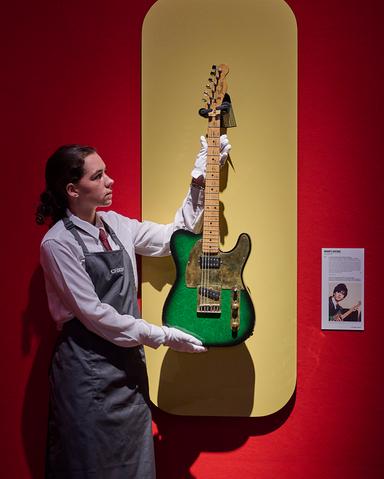 In mostra a Londra le chitarre di Johnny Marr, un pezzo di storia degli Smiths