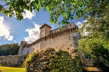 A Gualdo Tadino Ferragosto tra arte, montagna, enogastronomia e spettacoli
