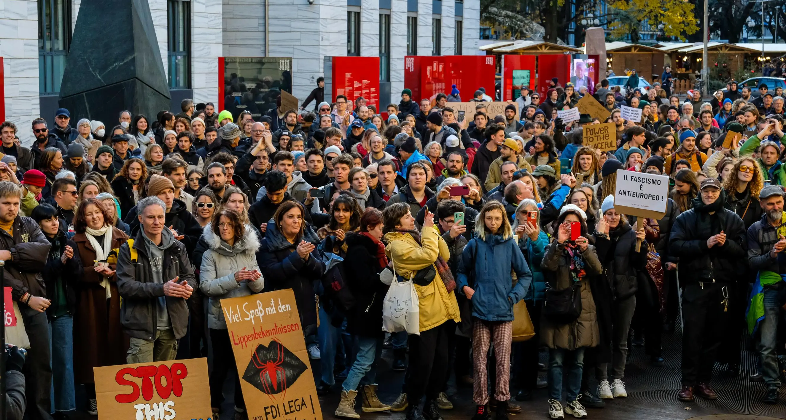 «Svolta a destra? Senza di noi». Oltre mille persone al corteo