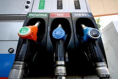 Taglio alle accise finanziato con taglio a Fondo politica economica