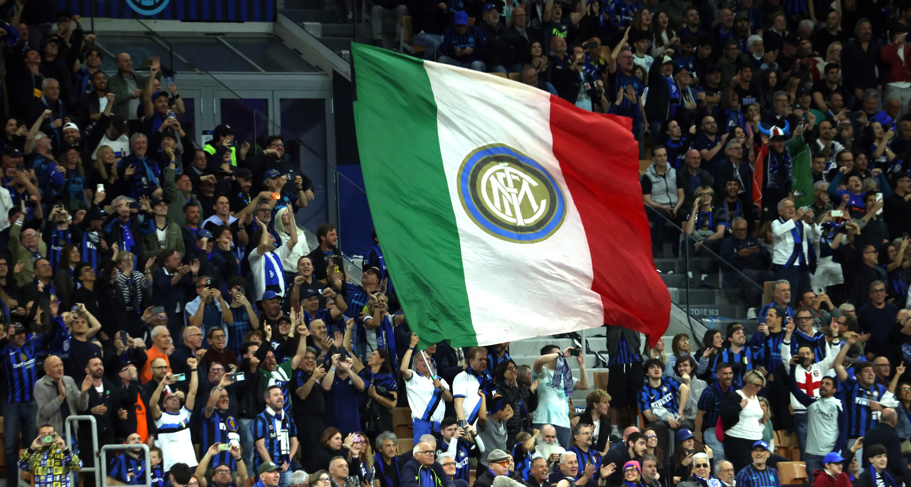 Scudetto Inter: a San Siro comincia la festa nerazzurra