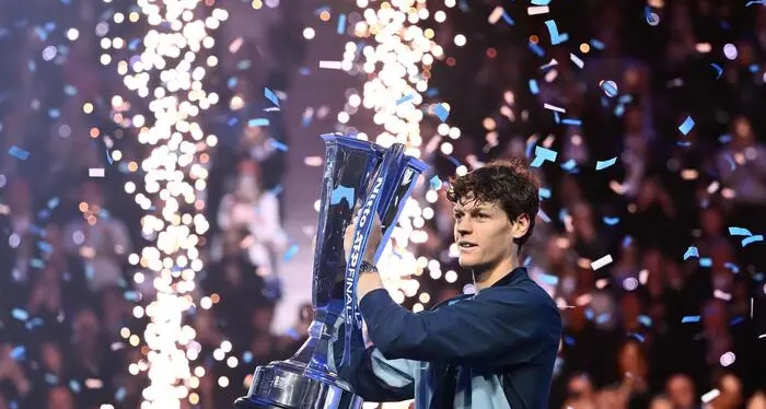 Sinner più che mai signore del ranking: davanti a Zverev e Alcaraz, Djokovic scende al 7°