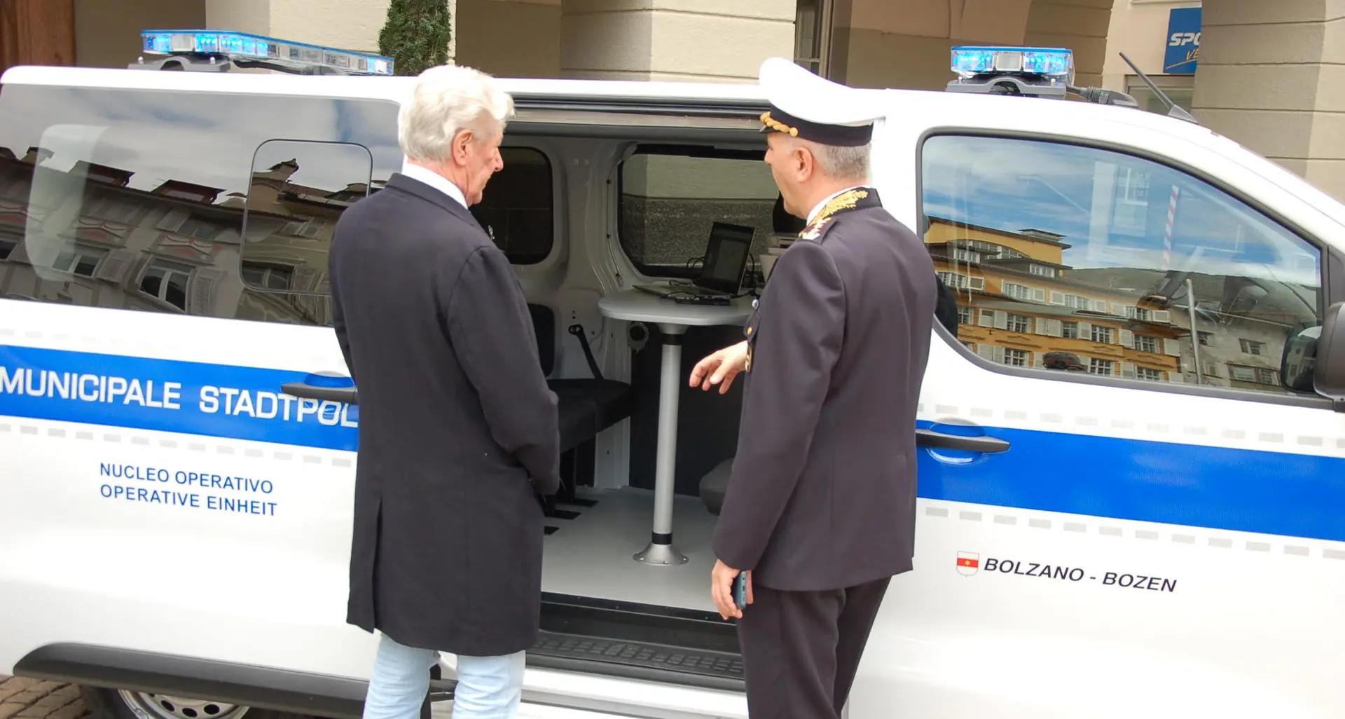 Bolzano, nuovo «ufficio mobile» per la polizia municipale