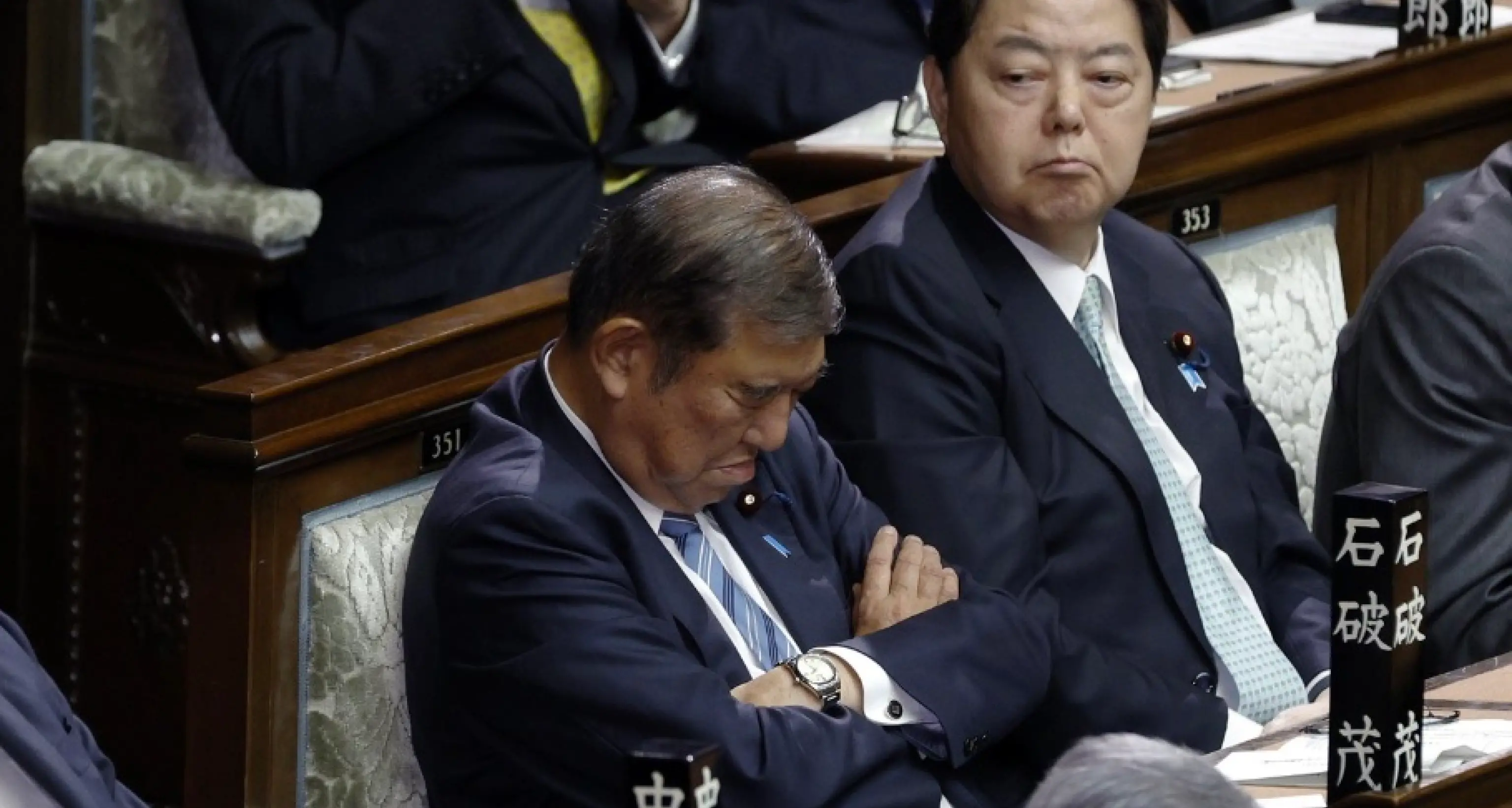 Giappone: premier dorme durante voto, è colpa del farmaco