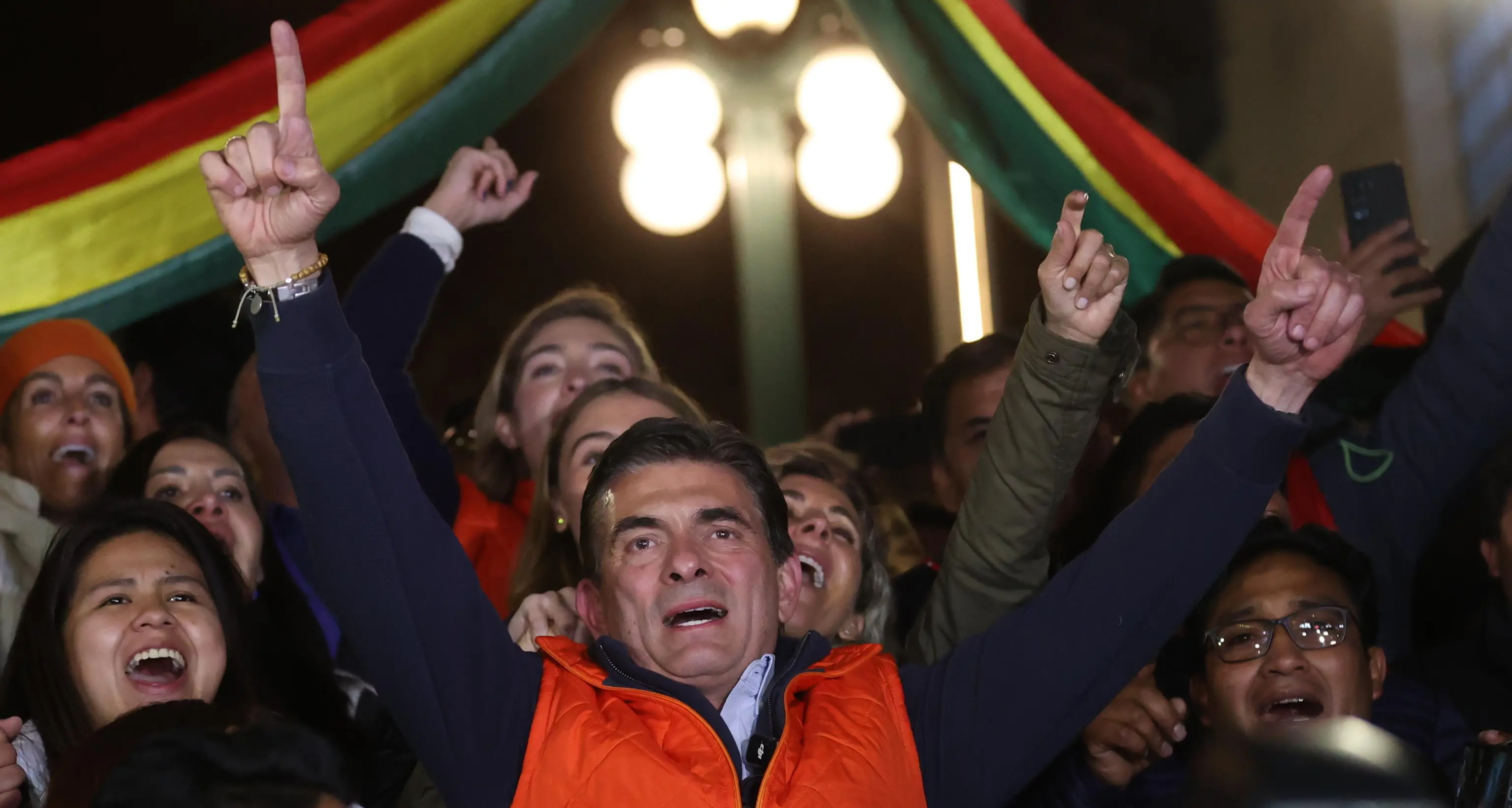 Bolivia, risultati confermano: sarà ballottaggio a destra