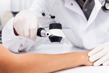 Successo del farmaco antimelanoma, Moderna strappa a Wall Street