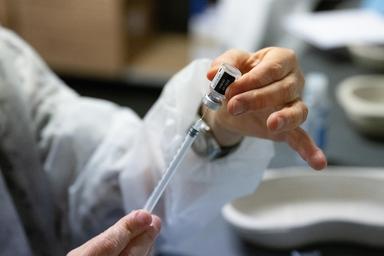 Vaccino contro il melanoma mostra risultati promettenti, Moderna +102% in Borsa
