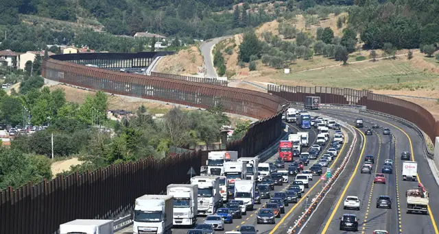 Estate: traffico da bollino rosso verso luoghi vacanza