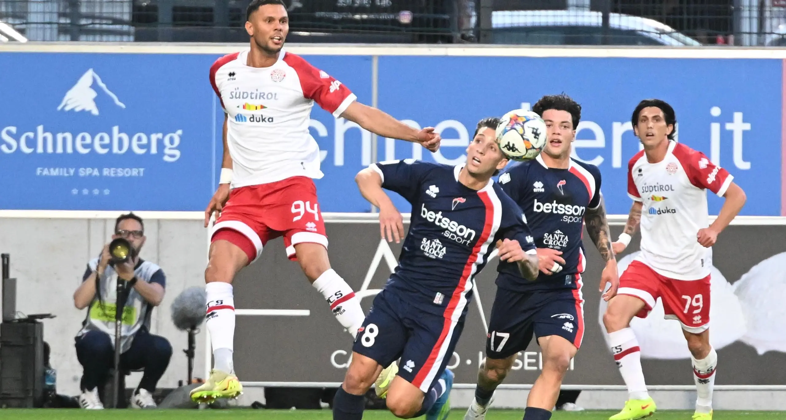Il Sudtirol resta in Serie B: 0-0 al Druso e festa salvezza