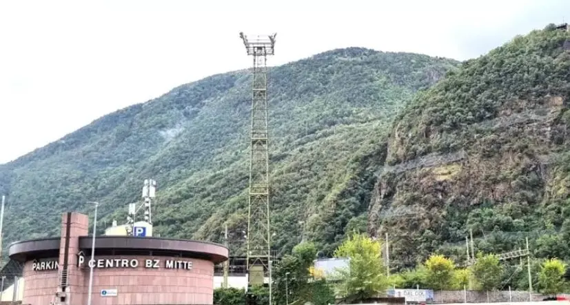 Bolzano punta sulla funivia piazza Verdi – Virgolo – Colle: cinque anni di lavori per il primo tronco
