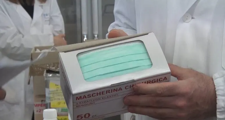 Mascherine, resta l’obbligo nelle strutture che ospitano pazienti fragili