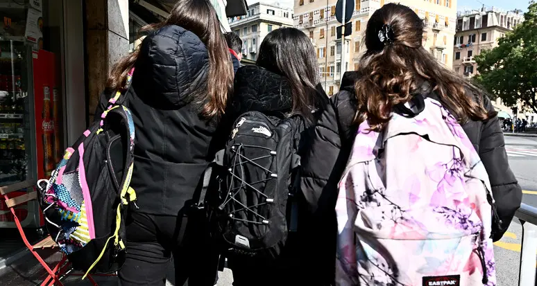Bulli a scuola, misure alternative per “recuperarli”. Kompatscher: «Le sospensioni spesso sono controproducenti»