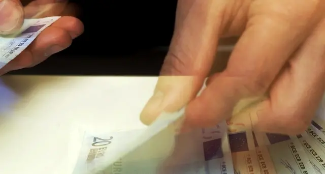 Ue-19: inflazione a giugno in calo a 1,9%