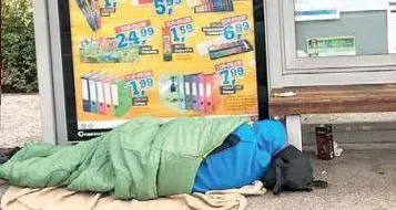 Senzatetto, in Alto Adige chiudono i dormitori. Bolzano solidale: “Il problema resta, dignità per tutti”