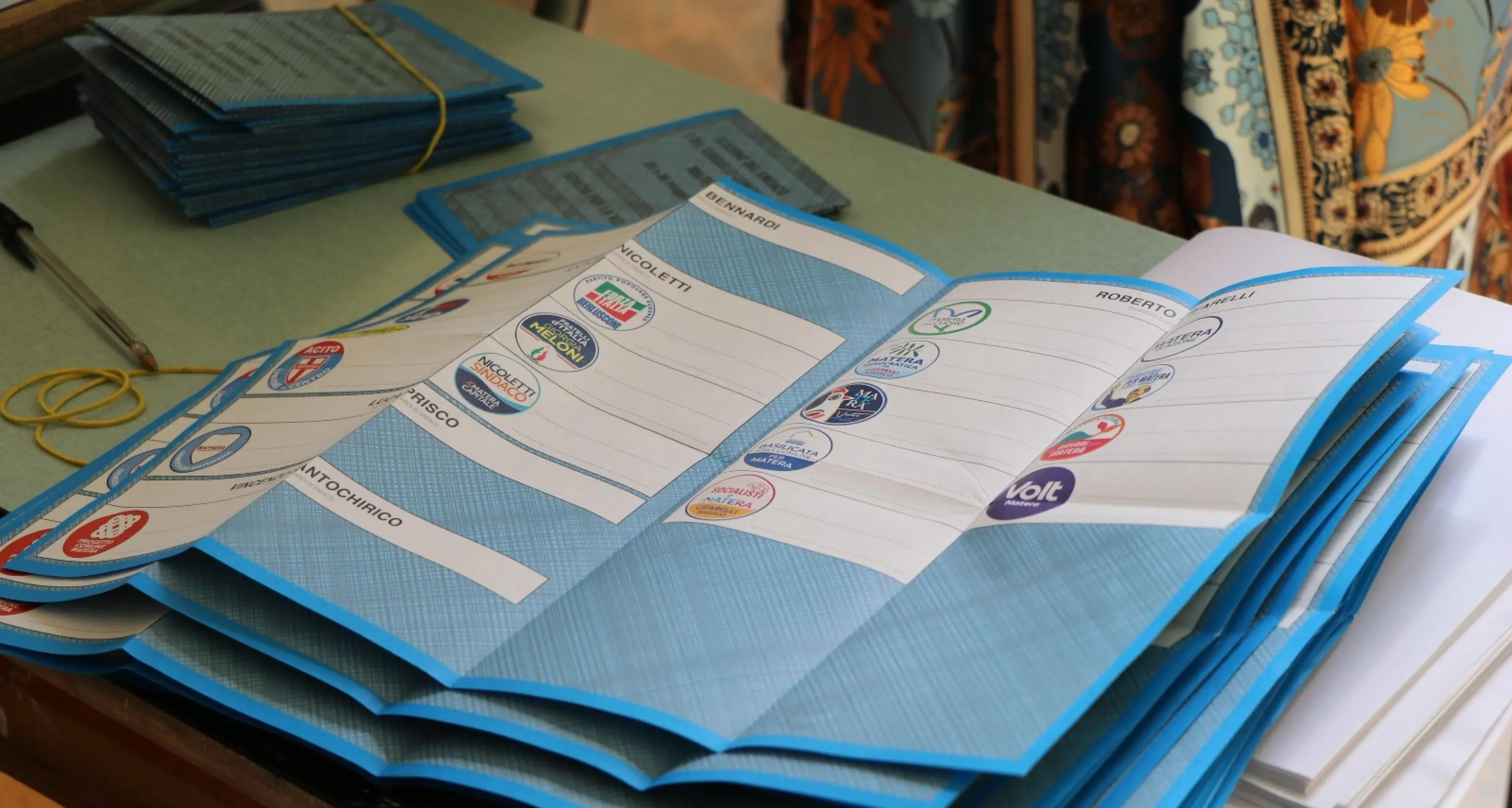 Comunali: alle 23 vota il 43,85%, affluenza giù di 6 punti