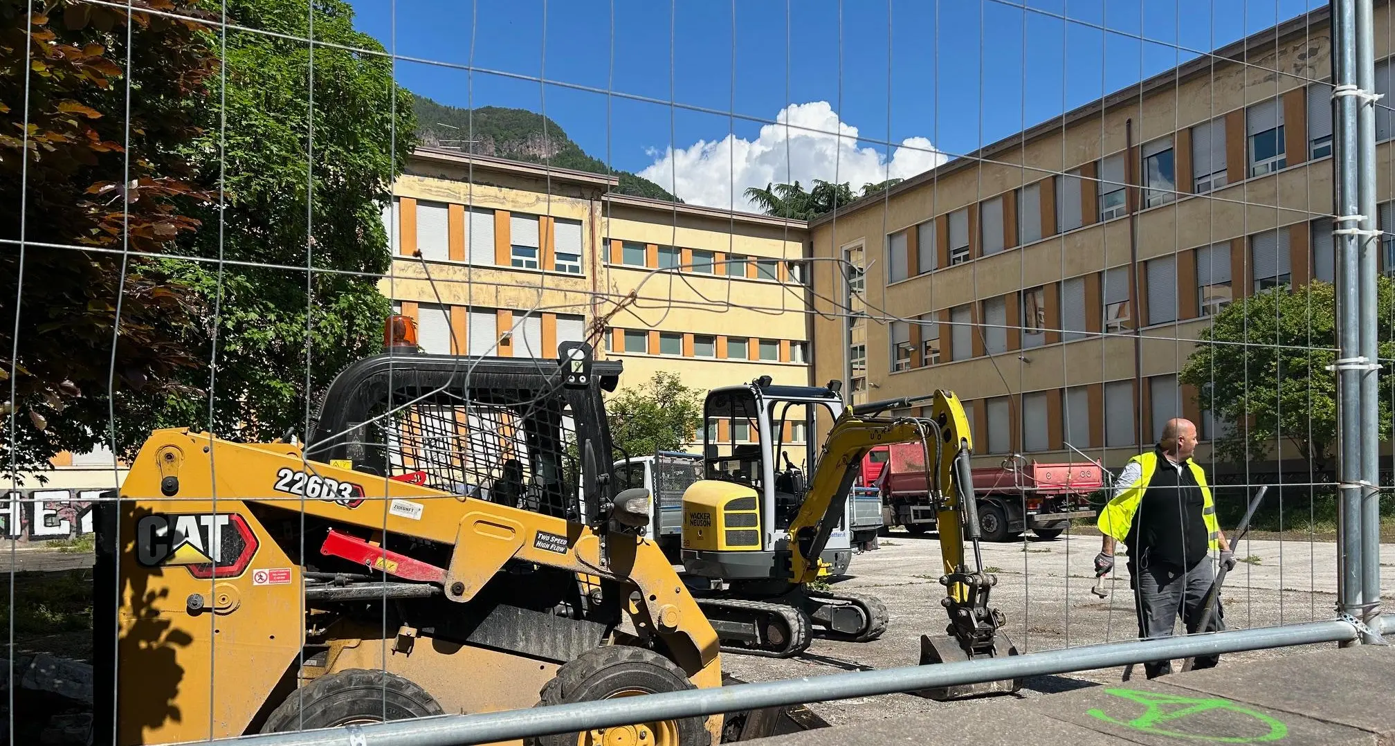 Ex Pascoli, i tempi si allungano Saranno abbattute a primavera