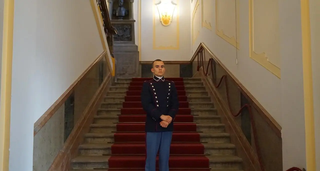 A 16 anni punta all’élite dell’esercito: il bolzanino Tommaso Carlino ha giurato fedeltà alla Repubblica