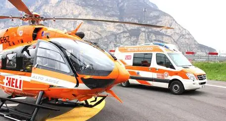 Scontro moto-auto a Tesimo, un ferito grave